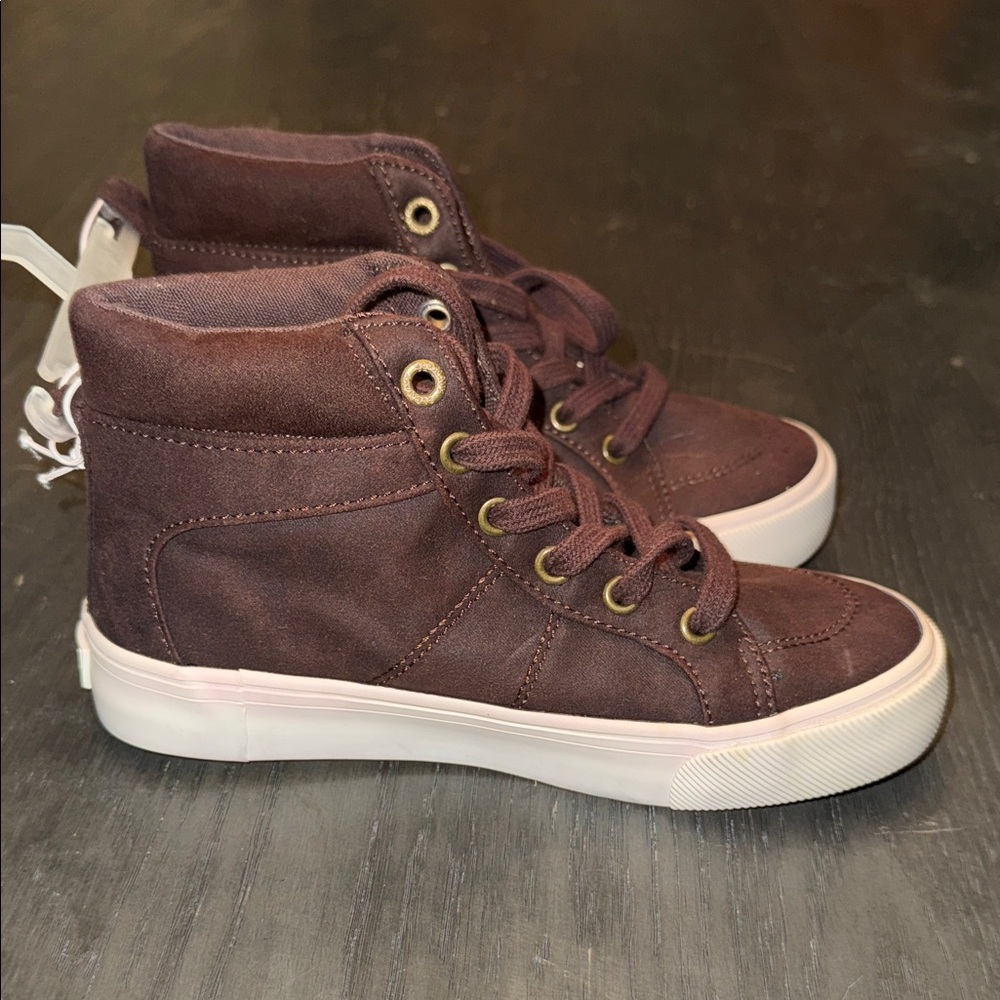Size 13 Old Navy Brown Lace Up Boot